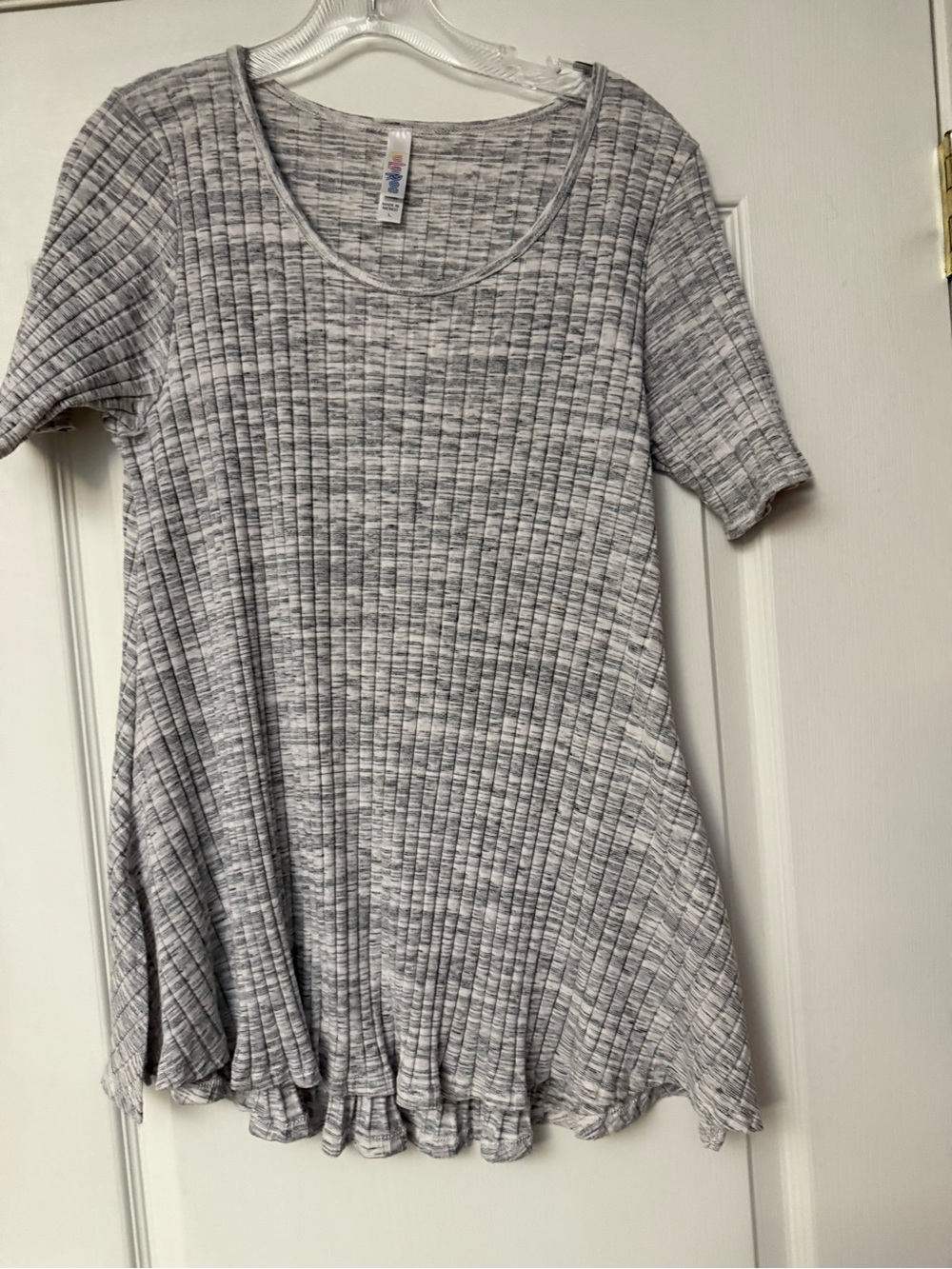 LuLaRoe Gray Ribbed Scoop Neck Tunic
